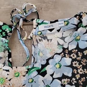 NWOT XXL Ricki's top